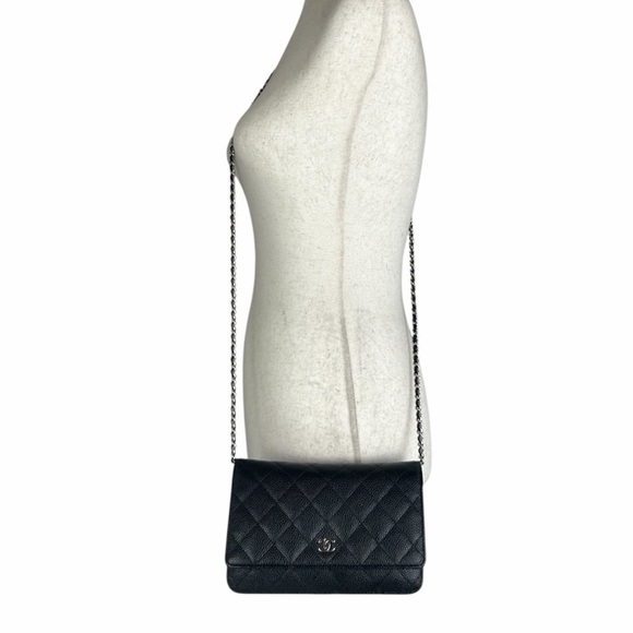 Chanel CC Classic Caviar leather Wallet on Chain - Picture 3 of 14